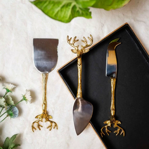 Ensemble de service à gâteaux en laiton d'inspiration vintage pour ajouter une touche d'élégance à tout événement comprenant un couteau à gâteau et des ustensiles de cuisson pour serveur - Product Image 5