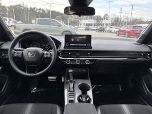 Honda Civic Sport CVT d'occasion propre 2023 - Product Image 5