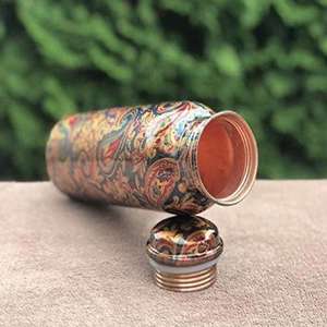 Bouteille en cuivre pur de style indien traditionnel fait à la main pour l'eau potable et le bien-être - Product Image 1