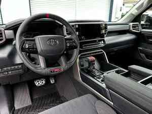 Berline d'occasion pas chère 2020, transmission intégrale, sièges en cuir, moteur 4.5L, automatique, toit ouvrant panoramique - Product Image 4