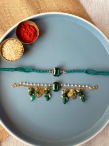 Raksha Bandhan Celebraciones Radiant Red Stone y Pearl Rakhi Pulsera con Roli Rakhi para Brother Cousins & Raksha Bandhan Regalo - Product Image 3