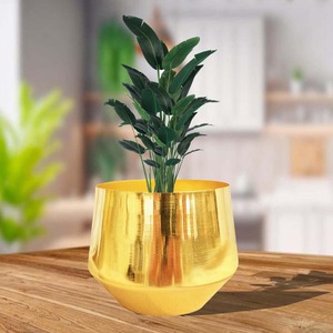 Maceta de cobre puro hecha a mano con detalles florales en relieve para uso en exteriores a largo plazo a un precio asequible - Product Image 1