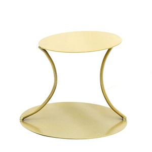 Support en métal de finition nickelé support de plaque à gâteau décoratif fabriqué à la main pour accessoires de décoration de mariage ou d'anniversaire - Product Image 2