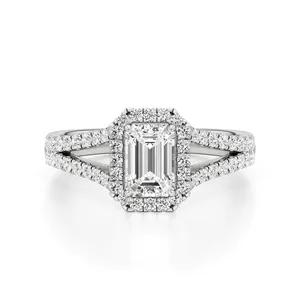 Bague Halo en Zircon Taille Émeraude Plaqué Rhodium, Bijou Délicat en Pierre Précieuse - Product Image 3