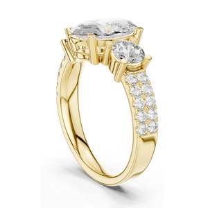 Bague à trois pierres pour femme avec diamants de laboratoire ovales et ronds taille brillant de 3,10 carats, clarté VVS-VS EF, en or 18 carats, 14 carats, 10 carats et argent 925 - Product Image 5