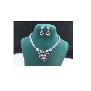 ชุดสร้อยคอแฟชั่นสไตล์อินเดียพร้อมต่างหูสำหรับผู้หญิงออกงานกลางคืน - Product Image 2