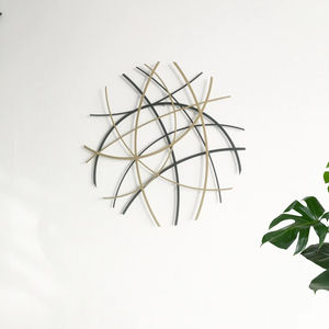 Sculpture murale géométrique abstraite contemporaine en aluminium, couleurs personnalisées, artisanat par WB INC Inde - Product Image 1