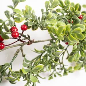 Guirnalda/Corona Navideña Tradicional Sintética de 180 cm para Colgar en la Pared Interior, con Hojas Verdes y Bayas Rojas - Product Image 2