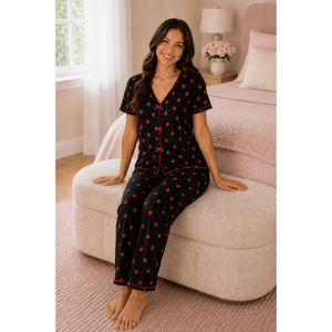 Ensemble de pyjama noir à motifs délicats avec nœud, doux et respirant, robe à taille élastique, logo personnalisé, ODM, taille XS, imprimé animal, en spandex pour vêtements d'intérieur - Product Image 1