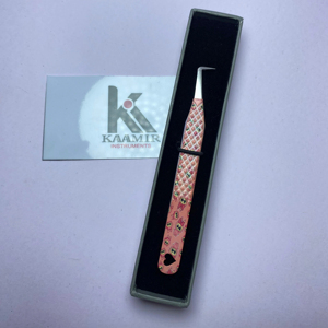 Pince à cils de volume en acier inoxydable Offre Spéciale avec outil d'extension de cils de précision en forme de coeur avec dos imprimé en papier - Product Image 1