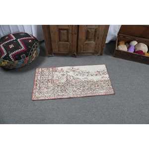 1.6x3.3 ft Vintage Turkish <b>Rug</b>, <b>Small</b> <b>Rug</b>, Red Floral <b>Rug</b> - Product Image 3