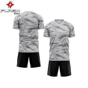 Maillots de football personnalisés domicile/extérieur/victoire, impression par sublimation OEM, uniformes d'équipe personnalisés, antibactériens, séchage rapide - Product Image 4