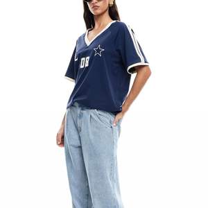 Wholesale Women V-Neck Oversized Football Jersey Breathable <b>Printed</b> Jersey Fashion Oversized Jersey Comfortable and Stylish - Product Image 3