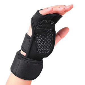 Guantes Deportivos Unisex de Neopreno Antideslizantes de Medio Dedo para Entrenamiento de Gimnasio y Levantamiento de Pesas con Soporte para Muñeca - Product Image 4