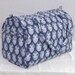 Bolsa de Viaje de Fin de Semana de Algodón de Lujo Casual con Estampado Azul de Le Souvenirs |   18x11x10 |   Cierre de cremallera |   Ecológico y Duradero |   Grande - Product Image 4