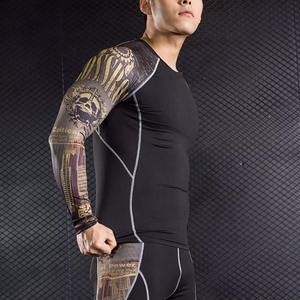 Vente en gros de vêtements de sport personnalisés avec logo imprimé Ensemble de sous-vêtements de compression pour hommes - Product Image 4