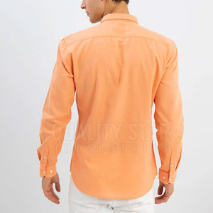 Camisas de vestir transpirables ajustadas formales para hombre hechas a medida OEM, diseño de cuello vuelto para la temporada de primavera - Product Image 3