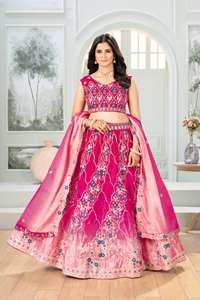 Ensemble Lehenga Choli Réversible Moderne pour Tenues de Fête, avec Dupatta en Chiffon et Broderies de Sequins – Nouvelle Collection pour Mariages et Diwali - Product Image 2