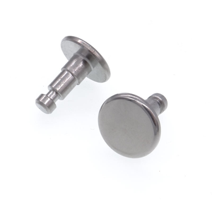 Vis à riveter en acier inoxydable à tête plate et épaule conique - Product Image 1
