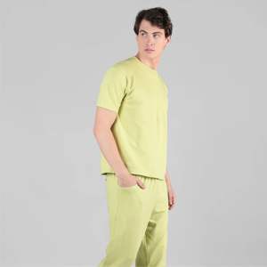 Conjunto de estampado informal para hombre-Cómodo y elegante-Perfecto para el verano y el uso diario - Product Image 2