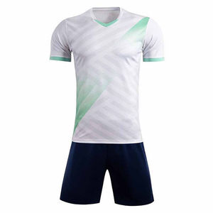 Uniformes de Fútbol Unisex 100% Poliéster, Transpirables, de Secado Rápido, Alta Calidad, Hechos a Medida, Precio OEM, Impresión por Sublimación - Product Image 6