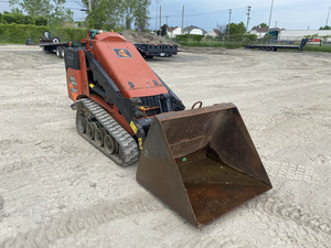wholesale factory price Ditch Witch SK1050 <b>Stand</b>-On Mini Skid Steer 37HP Yanmaar Diesel Track Loader - Product Image 2