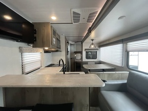 2022 Used F-o-r-e-s-t Surveyor 276BHLE Camping Cruiser Mobile Home Car <b>Motorhomes</b> Tent <b>Motorhome</b> rooftop campers truck - Product Image 5