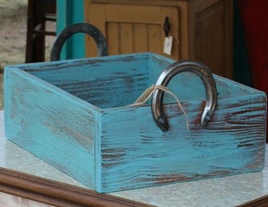 Bandeja DE SERVICIO DE MADERA hecha a mano con acabado antiguo y atractivo vintage ideal para la cocina de campo o la decoración de la sala de estar - Product Image 2