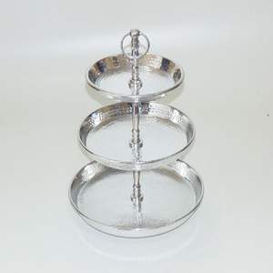 แท่นวางเค้กสามชั้นชุบเงินแบบโลหะทุบแท่นวางสำหรับขนมคัพเค้กขนมหวานขนมหวานที่วางเค้กคัพเค้ก - Product Image 1