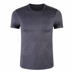 เสื้อยืดออกกำลังกายแขนยาวผู้ชายสไตล์ไฮสตรีทขายดี ระบายอากาศได้ดี น้ำหนัก 220 กรัม รับสกรีนโลโก้แบบมืออาชีพ ลายเรียบ - Product Image 1