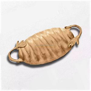 Bandeja de servicio de aluminio de forma ovalada con asas doradas Calidad de lujo Utensilios de cocina increíbles Vajilla perfecta para la venta - Product Image 6