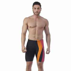 Essentiels d'été repensés : restez au frais et tendance, confort maximal, design minimaliste, perfectionnez votre week-end en shorts décontractés - Product Image 5