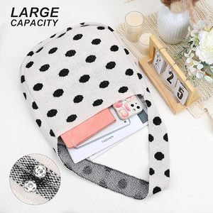 Bolso de ganchillo para mujer, bolsos cruzados de hombro de punto, bolso de compras estético, monederos bonitos, bolso de ganchillo OEM hecho en Vietnam - Product Image 4