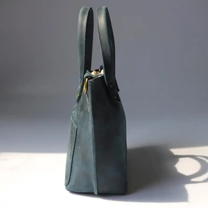 กระเป๋าโท้ทหนังแท้ของผู้หญิงกันน้ำแบรนด์ดีไซเนอร์หรูธุรกิจคลาสสิกหรูหราโลโก้และสีแฟชั่นออกแบบได้ตามต้องการ - Product Image 3