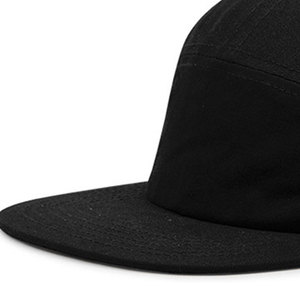 Gorra de béisbol personalizada de alta calidad con visera plana y parte trasera cerrada, gorra deportiva lisa para uso en equipo, hecha en Pakistán. - Product Image 5
