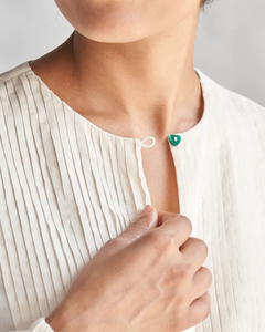 Top de algodón plisado marfil con botón de Corazón Verde Blusa informal versátil-Mangas elásticas Característica transpirable - Product Image 2