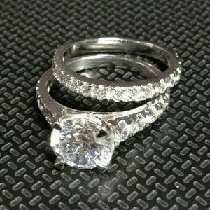 Ensemble de 2 bagues de mariage pour femme en argent 925 avec moissanite de style vintage à coupe ronde - Product Image 3