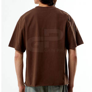 Camiseta Corta para Hombre, Corte Cuadrado, Estilo Estructurado y Atractivo de Moda Casual Contemporánea - Product Image 2
