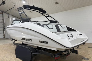 Bateau Yamaha AR250 7m 1.9L à moteur hors-bord à jet d'eau, bateau de pêche, bateau de travail, remorque marine durable, occasion 2025 - Product Image 6