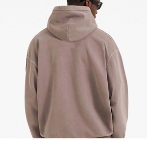 เสื้อฮู้ดดี้ผ้าฟลีซหนา 500 กรัม สีพื้น ทรงโอเวอร์ไซส์ สำหรับผู้ชาย - รับสกรีนโลโก้ กันลมและระบายอากาศได้ดี เหมาะสำหรับฤดูใบไม้ร่วง - Product Image 4