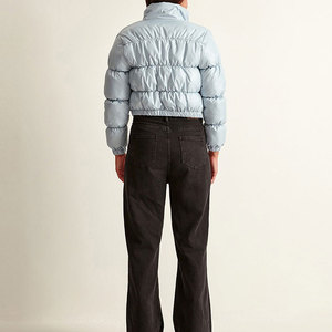 Veste d'hiver coupe-vent pour femme personnalisable, veste matelassée courte chaude, respirante, en satin, techniques d'impression, production en gros - Product Image 2