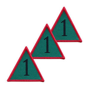 Insignia Personalizada de 2 Colores con Bordado Rojo del Equipo de Combate de la 1ª Brigada de Aviación TRF X3 TRF Pack - Product Image 3