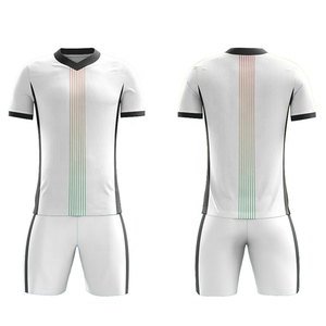 Vêtements de football personnalisés, conception de rayures par sublimation, Kits complets, uniformes d'entraînement sportif, maillots de football à ajustement rapide, col en V, demi-manches - Product Image 5