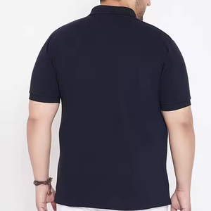Polo de hombre de talla grande con logotipo personalizado al por mayor a precio bajo Polo de golf deportivo liso de secado rápido para hombre - Product Image 3