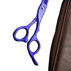 Dernier modèle de ciseaux de coiffeur de style professionnel Ciseaux de salon de coiffure pour adultes avec emballage personnalisé - Product Image 4