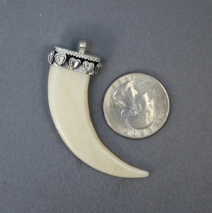 Collier avec pendentif en os de buffle, bijoux tribaux naturels et durables pour femmes, haute qualité - Product Image 3