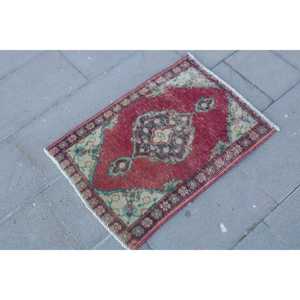 พรมวินเทจตุรกีขนาดเล็ก 1.8x2.4 ฟุต สีแดง พรมขนสัตว์แบบตะวันออก - Product Image 3