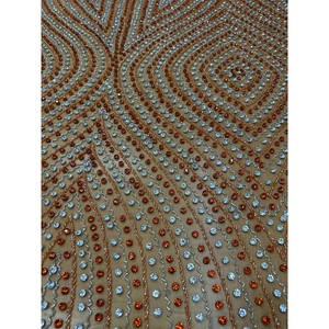 Tissu en dentelle brodée géométrique 100 % polyester, couleur ambre cristal, doux, articles en stock avec techniques de tissage pour filles - Product Image 2