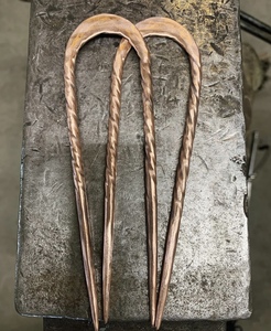 Palillos de pelo de cuerno de búfalo de flor tallada opulenta de lujo y alfileres de cuerno de vaca y buey de lujo para un estilo sofisticado - Product Image 2