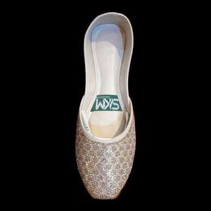 Zapatos Khusa bordados de alta calidad hechos a mano para damas, diseños superiores, calzado elegante para uso en interiores para mujeres y niñas - Product Image 1